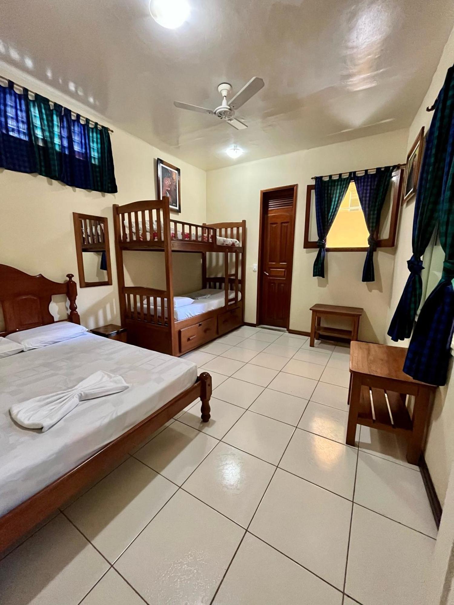 Hostel Manaos Extérieur photo